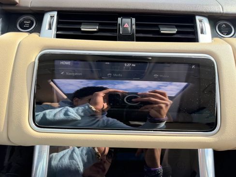 Used 2019 Land Rover Range Rover Sport HSE AWD/4WD image 22