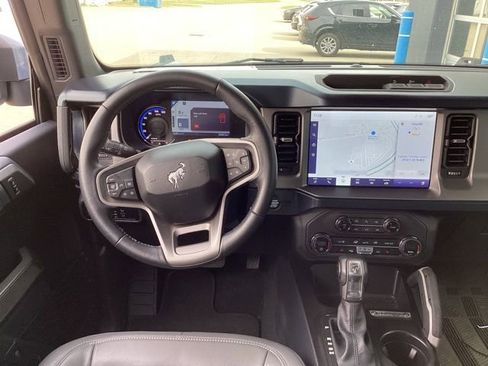 Used 2023 Ford Bronco Outer Banks image 19