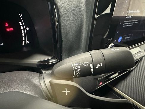 Used 2026 Toyota Camry SE FWD image 22