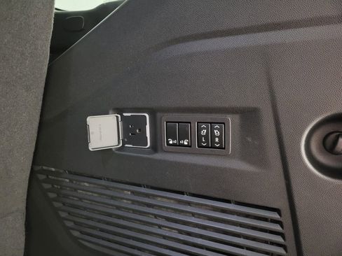 Used 2024 Chevrolet Tahoe RST w/ Luxury Package image 3