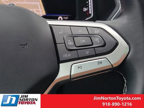 Used 2023 Volkswagen Tiguan SEL R-Line AWD/4WD image 28