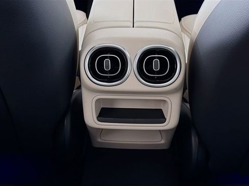 New 2026 Mercedes-Benz GLC 300 4MATIC image 28