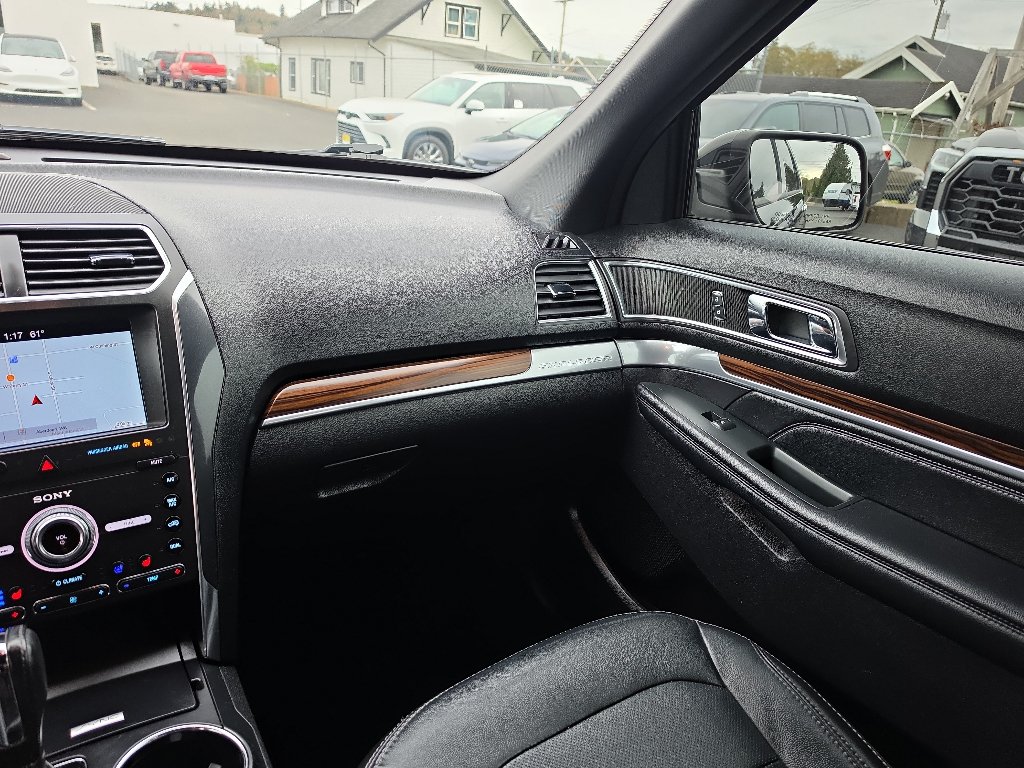 Used 2019 Ford Explorer Limited w/ Class III Trailer Tow Package AWD/4WD image 25