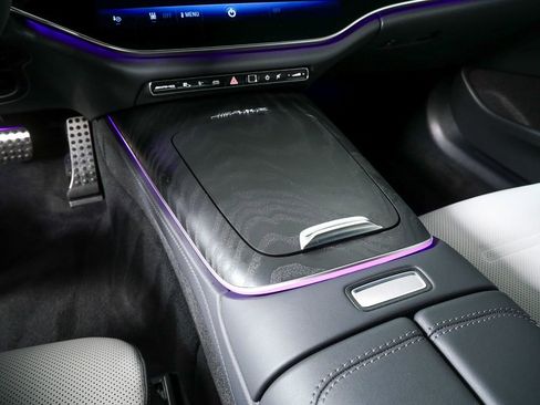 Used 2025 Mercedes-Benz E 53 AMG e 4MATIC Sedan image 18