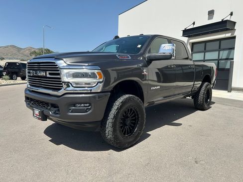 Used 2024 RAM 2500 Laramie AWD/4WD image 2