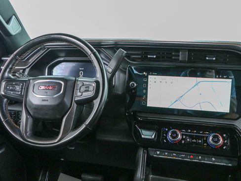 Used 2024 GMC Sierra 2500 AT4 AWD/4WD image 18