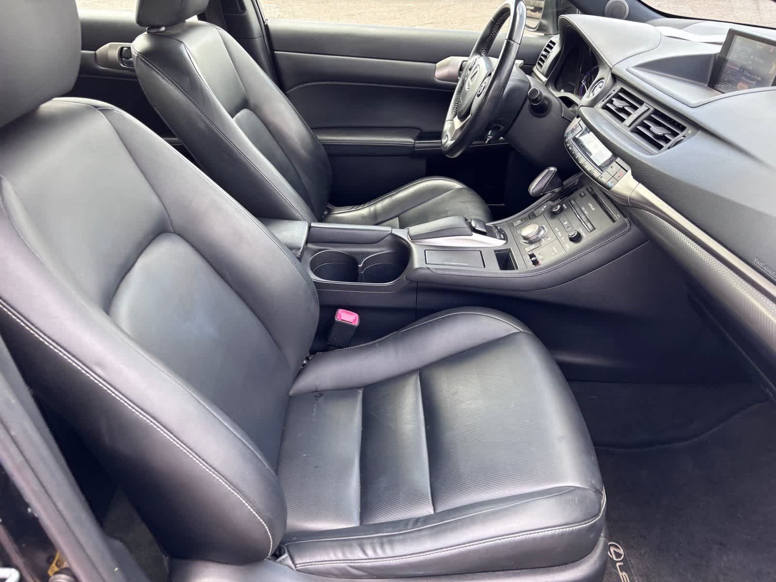 Used 2014 Lexus CT 200h w/ F Sport w/Nuluxe Interior FWD image 9