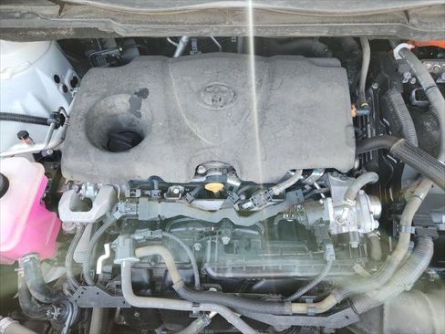 Certified 2023 Toyota Sienna Limited AWD/4WD image 22