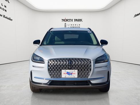 New 2026 Lincoln Corsair Premiere FWD image 8