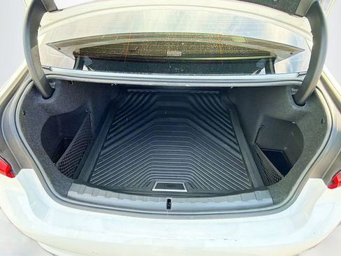 Used 2021 BMW 330i Sedan w/ Premium Package image 12