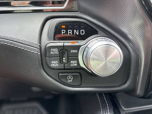Used 2025 RAM 1500 Limited AWD/4WD image 18