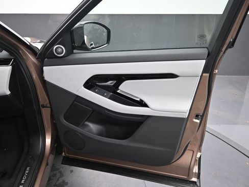 New 2026 Land Rover Range Rover Evoque Dynamic SE AWD/4WD image 4