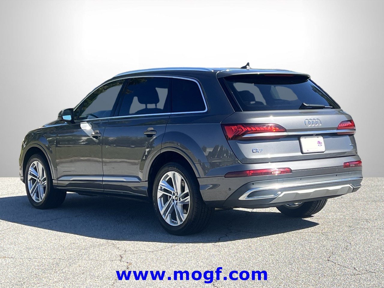 Used 2024 Audi Q7 3.0T Premium Plus AWD/4WD image 2