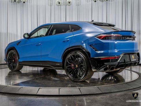 Used 2025 Lamborghini Urus SE image 21