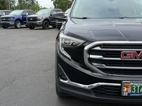 Used 2019 GMC Terrain SLT w/ Preferred Package AWD/4WD image 9