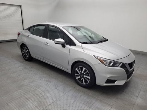 Used 2021 Nissan Versa SV FWD image 11