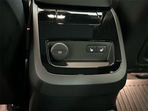 Certified 2024 Volvo S60 T8 Plus image 24