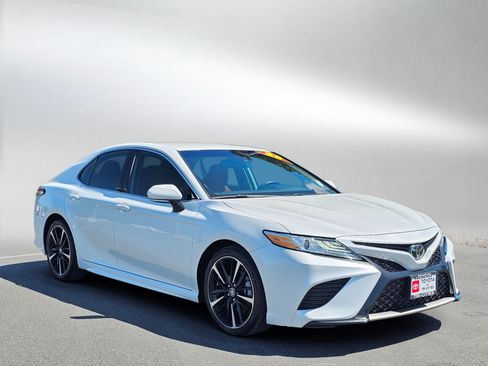 Used 2020 Toyota Camry XSE w/ Navigation Package FWD image 7