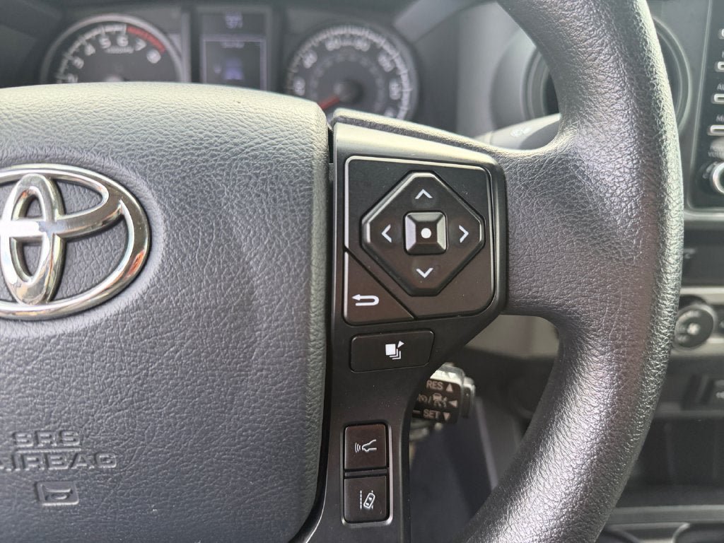 Used 2020 Toyota Tacoma SR AWD/4WD image 16