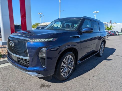 Used 2025 INFINITI QX80 Sensory AWD/4WD image 2