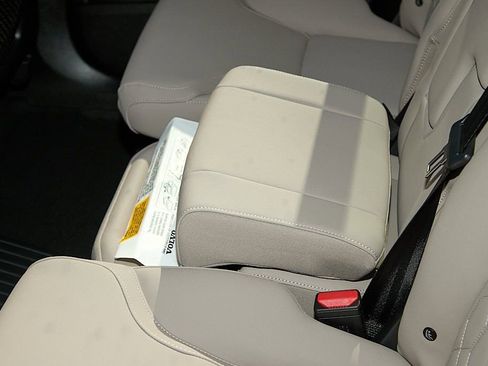 New 2026 Volvo XC90 T8 Plus w/ Protection Package Premier image 21