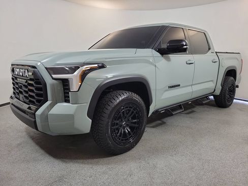 Used 2025 Toyota Tundra Limited w/ Nightshade Package AWD/4WD image 3