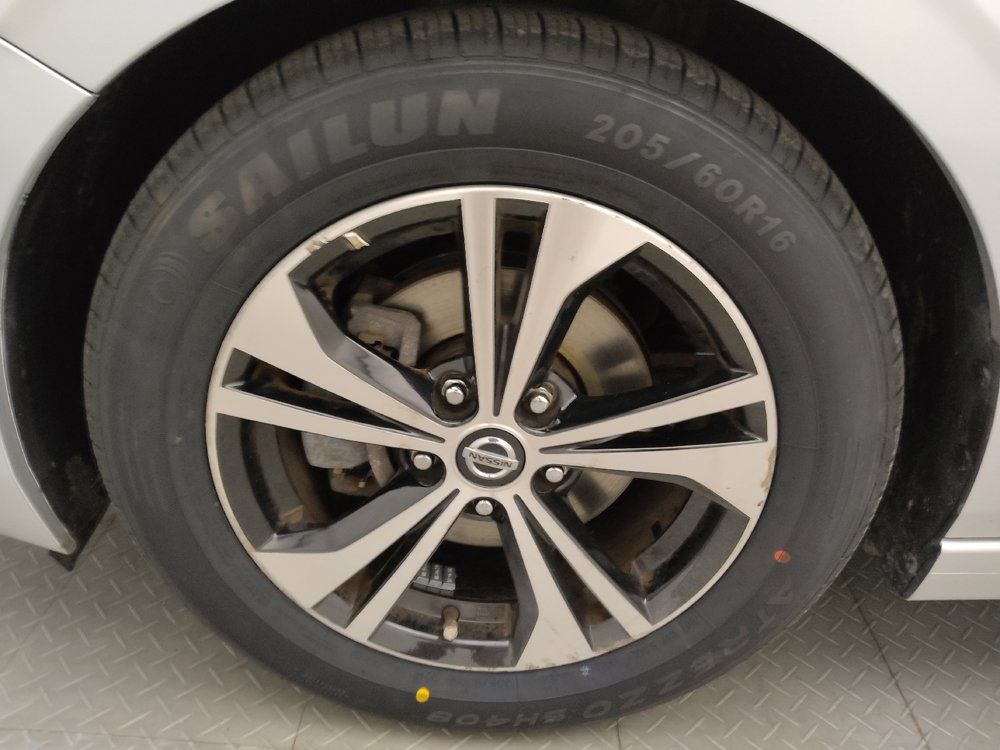 Used 2023 Nissan Sentra SV FWD image 31