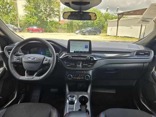 Used 2025 Ford Escape ST-Line AWD/4WD image 24
