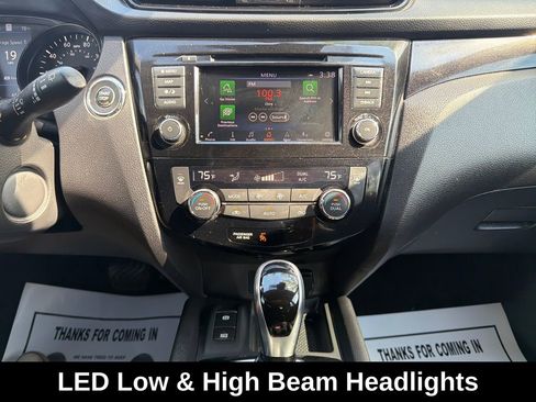 Used 2022 Nissan Rogue Sport SL w/ Premium Package FWD image 20