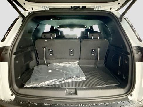 New 2026 Chevrolet Traverse LT w/ LPO, Floor Liner Package image 27