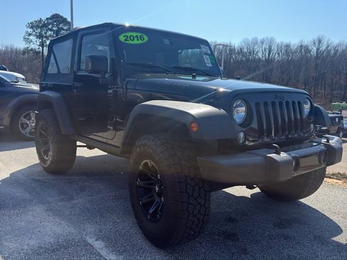 Used 2016 Jeep Wrangler Sport image 6