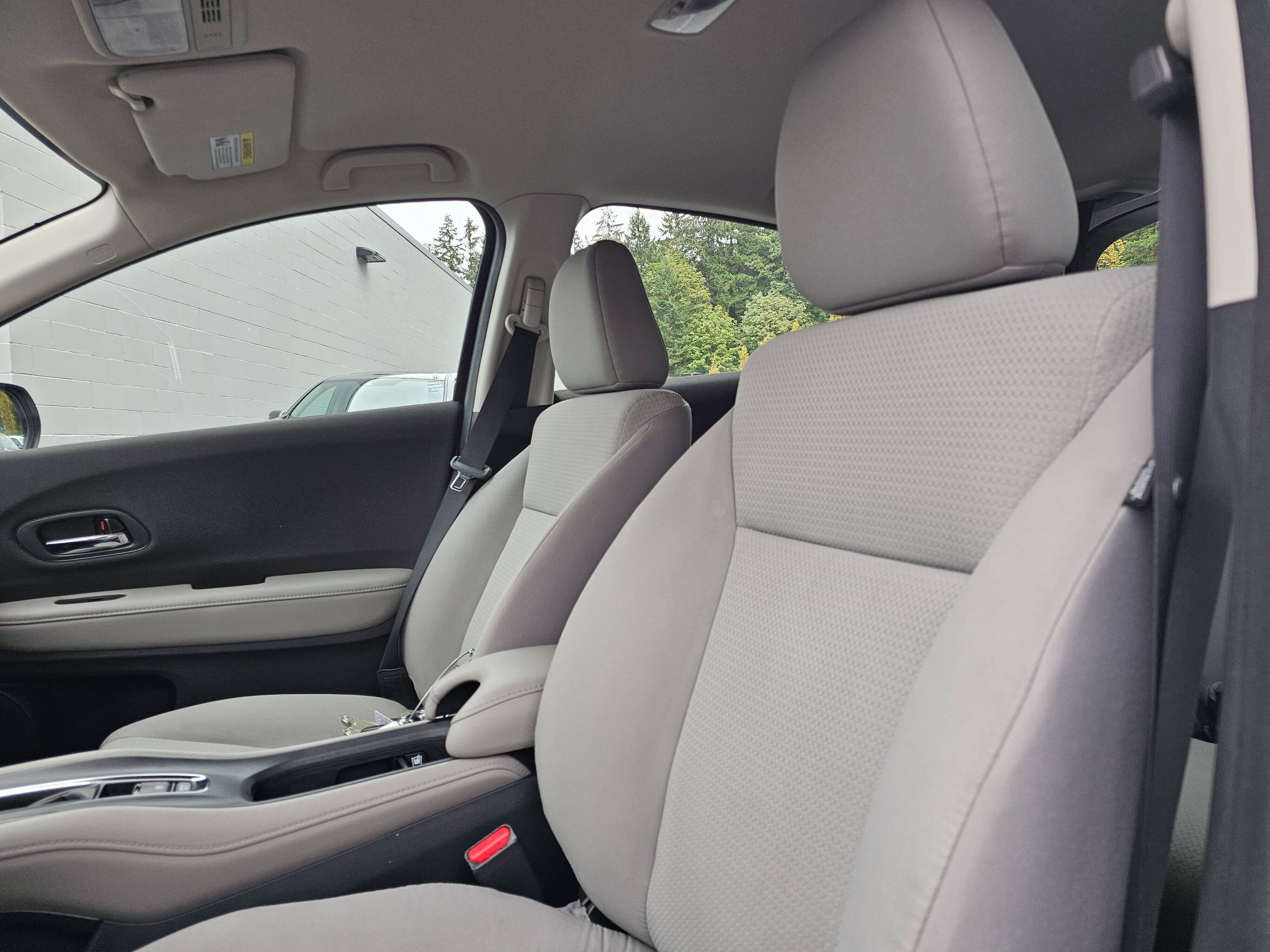 Used 2019 Honda HR-V LX image 25