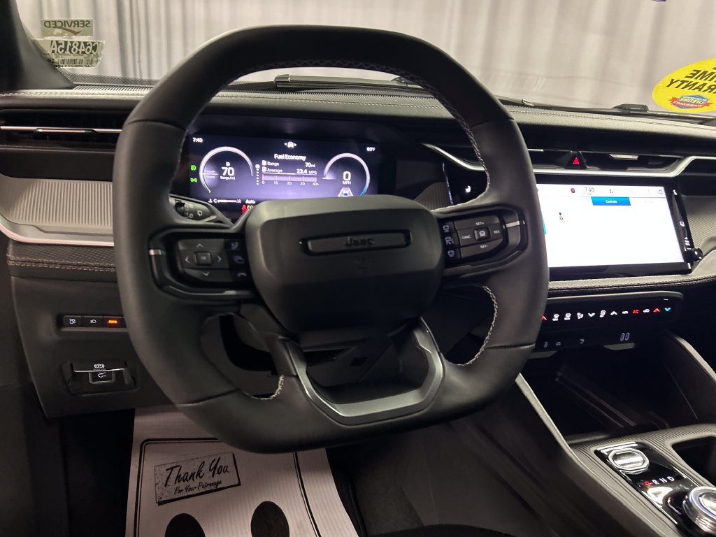 Used 2026 Jeep Cherokee Limited AWD/4WD image 15