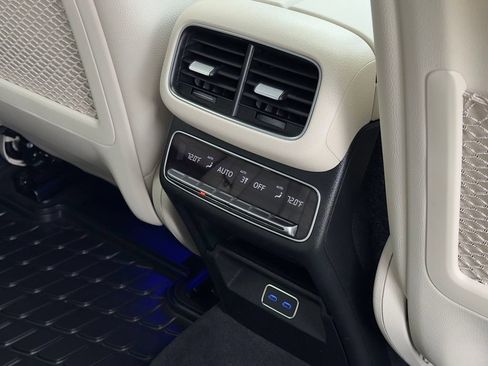 Certified 2025 Mercedes-Benz GLE 450 4MATIC image 16