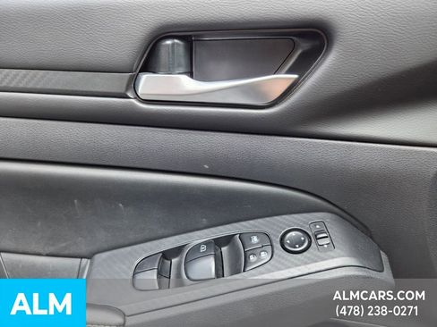 Used 2025 Nissan Altima 2.5 SV image 22