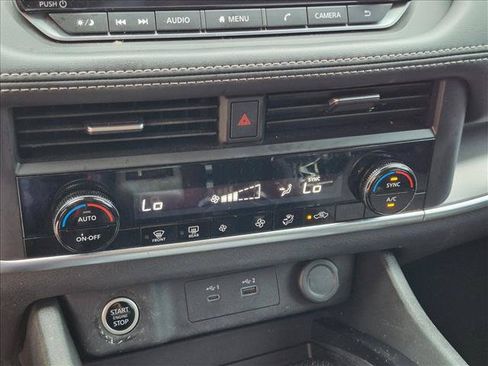 Used 2023 Nissan Rogue SV FWD image 15