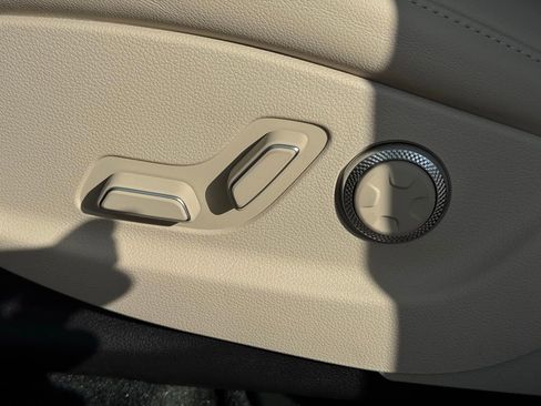 New 2026 Genesis GV80 2.5T Advanced image 30