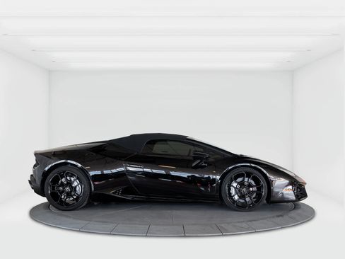 Used 2017 Lamborghini Huracan LP 580-2 RWD image 6