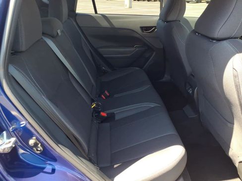 Certified 2025 Subaru Crosstrek 2.0i Premium image 22