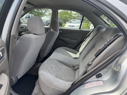 Used 2002 Nissan Sentra GXE FWD image 7