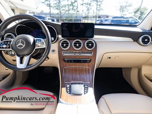 Used 2022 Mercedes-Benz GLC 300 4MATIC w/ Premium Package Lite image 30