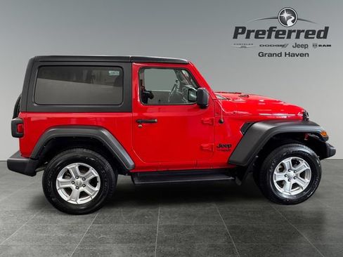 Used 2021 Jeep Wrangler Sport AWD/4WD image 9