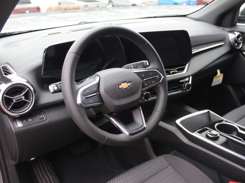 New 2026 Chevrolet Equinox LT image 10