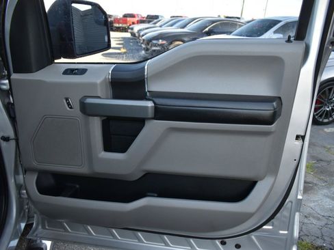 Used 2017 Ford F150 XLT AWD/4WD image 33