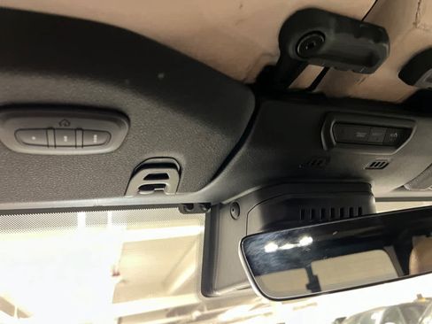 Used 2020 Jeep Gladiator Overland AWD/4WD image 30