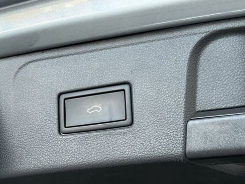 Certified 2023 Volkswagen Atlas SEL image 20