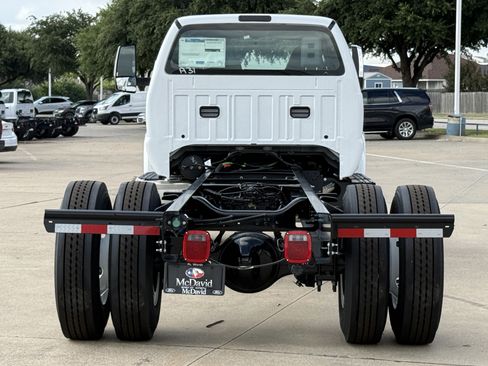New 2026 Ford F650 2WD SuperCab Super Duty image 6