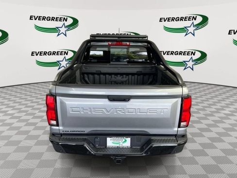 Used 2025 Chevrolet Colorado Z71 w/ Midnight Edition AWD/4WD image 4