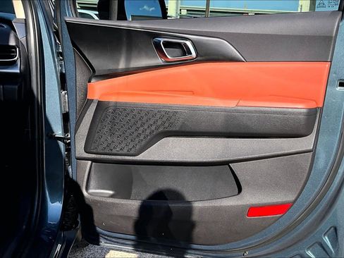 Certified 2025 Kia Carnival SX w/ SX Dark Edition Package image 21