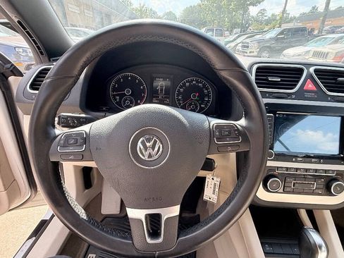 Used 2012 Volkswagen Eos Komfort FWD image 61